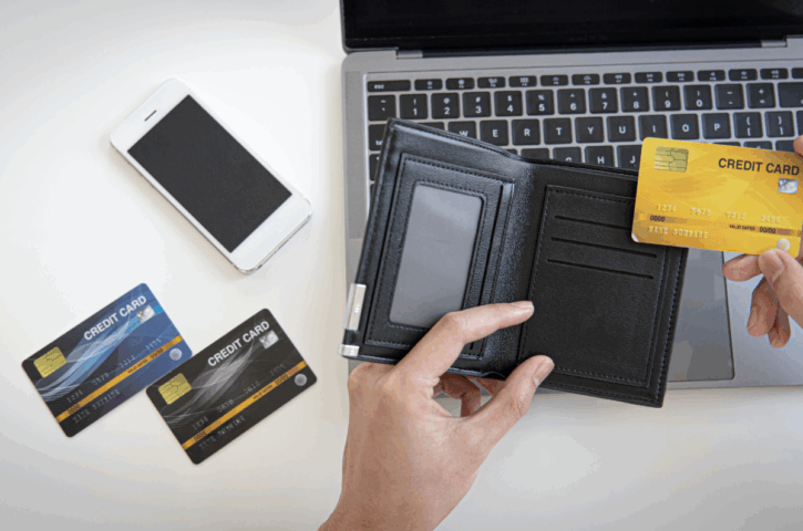 Pros And Cons Of Using Your Credit Card To Pay Your Personal Income Tax Bill (Via CardUp)